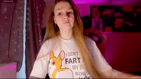 Snapshot of _witch__ chatting on February 19, 2025, 7:50 am Enni online show from February 19, 2025, 7:50 am