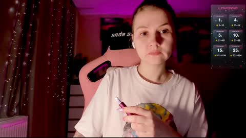 Snapshot of _witch__ chatting on February 27, 2025, 7:55 am Enni online show from February 27, 2025, 7:55 am