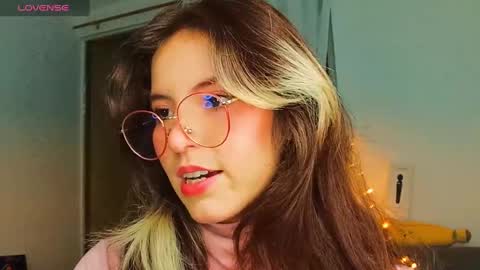 _yourcherrybomb online show from February 25, 2025, 1:09 am