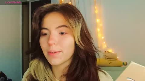 _yourcherrybomb online show from March 1, 2025, 4:37 am