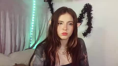 _yourcherrybomb online show from October 26, 2025, 11:42 pm