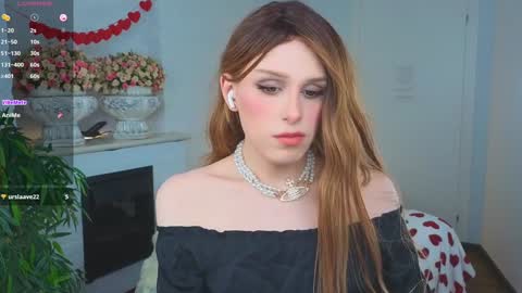 LITTLE FOX online show from February 5, 2025, 2:16 pm