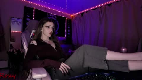 Snapshot of _yourwetdreams_ chatting on April 20, 2026, 4:10 pm Roxy online show from April 20, 2026, 4:10 pm