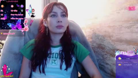 Yuyi online show from May 26, 2026, 2:51 am