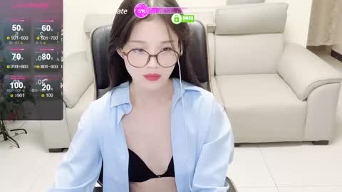 Snapshot of _zizi_ chatting on January 4, 2025, 11:43 am _zizi_ online show from January 4, 2025, 11:43 am