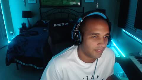 a4orce online show from December 12, 2024, 2:04 am