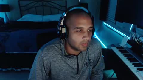 a4orce online show from January 26, 2025, 5:23 am