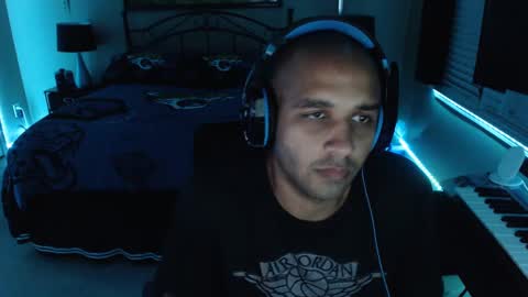 a4orce online show from February 8, 2025, 4:36 am