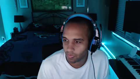 a4orce online show from February 22, 2025, 12:49 am