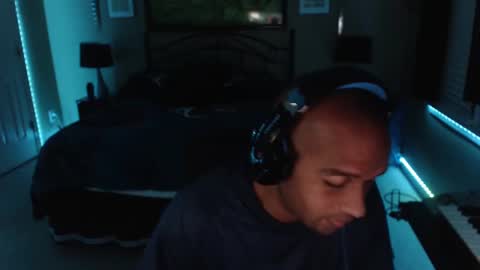 a4orce online show from September 10, 2025, 2:11 am