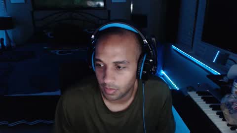 a4orce online show from March 8, 2026, 3:21 am