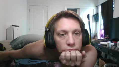A Bored Dragon online show from February 10, 2026, 5:39 pm