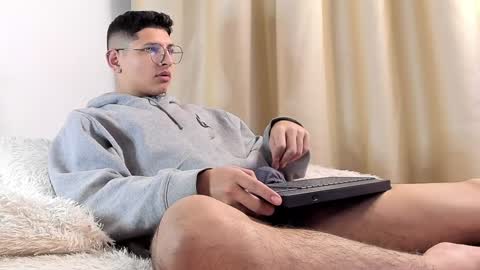 alejo online show from February 9, 2025, 3:11 am