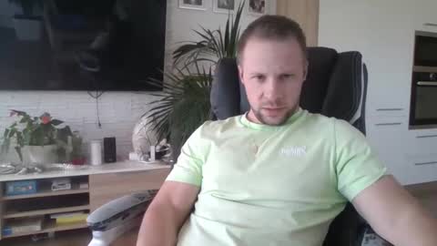 Snapshot of aaaandzzz chatting on May 1, 2026, 12:43 pm Long distance cumshot online show from May 1, 2026, 12:43 pm