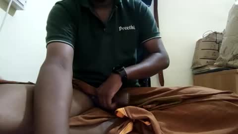 Snapshot of aachujos97 chatting on October 20, 2025, 1:28 am Aachujos online show from October 20, 2025, 1:28 am