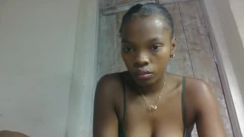 Snapshot of aadienne chatting on May 4, 2026, 2:57 pm aadienne online show from May 4, 2026, 2:57 pm