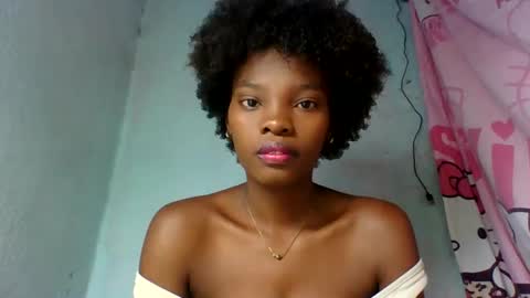 Snapshot of aadienne chatting on June 6, 2026, 7:46 am aadienne online show from June 6, 2026, 7:46 am