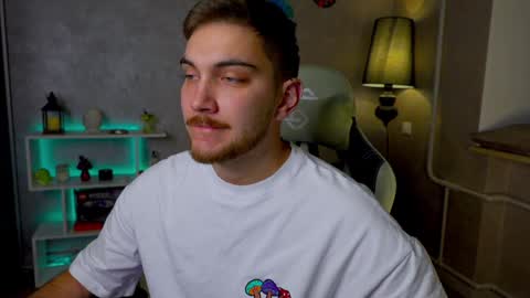 Alex online show from December 30, 2024, 1:14 pm