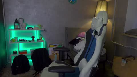 Alex online show from February 2, 2025, 4:59 am