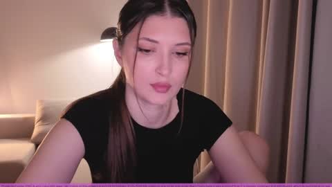 Snapshot of aalliyahh chatting on November 10, 2025, 9:36 pm Fren online show from November 10, 2025, 9:36 pm