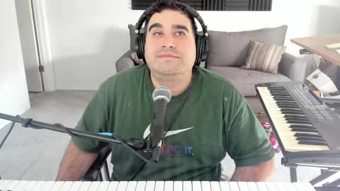 Snapshot of aaroleplayer chatting on May 17, 2026, 12:45 pm Aaron online show from May 17, 2026, 12:45 pm