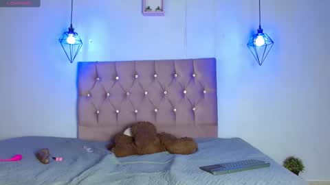 Aaron y Antonella online show from February 19, 2025, 11:14 pm