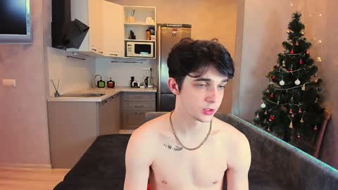 Snapshot of aaron_bang chatting on January 25, 2025, 8:42 am Aaron Bang online show from January 25, 2025, 8:42 am