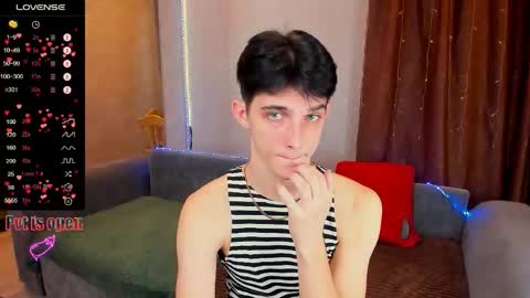 Snapshot of aaron_bang chatting on November 14, 2025, 5:17 am Aaron Bang online show from November 14, 2025, 5:17 am