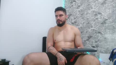 Aaron kwok online show from March 8, 2025, 10:56 pm