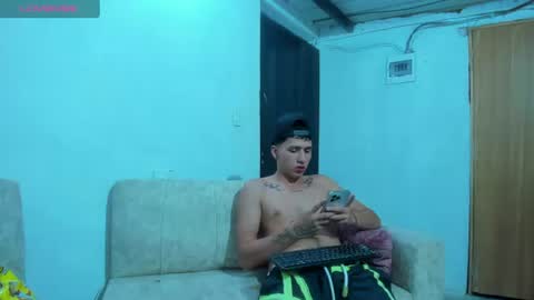 aaron_mercury online show from July 25, 2026, 3:37 am