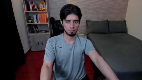 Aaron online show from February 14, 2025, 11:42 pm