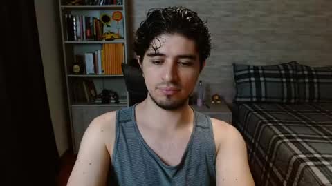 Aaron online show from April 20, 2026, 8:43 pm