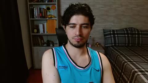 Aaron online show from April 24, 2026, 6:32 pm