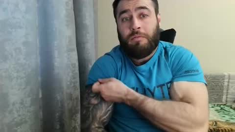 Snapshot of aaron_royal chatting on April 29, 2026, 3:16 pm Davin tayl online show from April 29, 2026, 3:16 pm