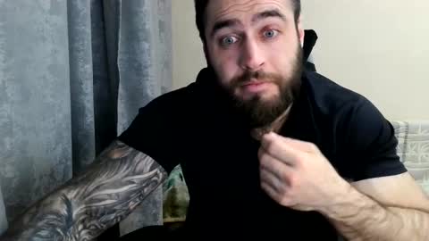 Snapshot of aaron_royal chatting on April 30, 2026, 4:13 pm Davin tayl online show from April 30, 2026, 4:13 pm