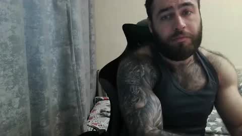Snapshot of aaron_royal chatting on May 4, 2026, 3:52 pm Davin tayl online show from May 4, 2026, 3:52 pm