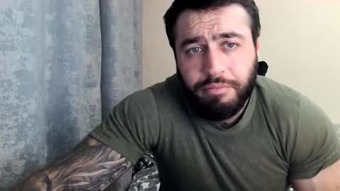Snapshot of aaron_royal chatting on May 21, 2026, 3:08 pm Davin tayl online show from May 21, 2026, 3:08 pm