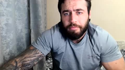 Snapshot of aaron_royal chatting on June 3, 2026, 2:44 pm Davin tayl online show from June 3, 2026, 2:44 pm
