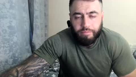Snapshot of aaron_royal chatting on June 12, 2026, 3:33 pm Davin tayl online show from June 12, 2026, 3:33 pm