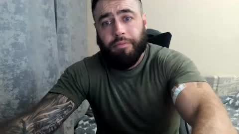 Snapshot of aaron_royal chatting on June 14, 2026, 3:47 pm Davin tayl online show from June 14, 2026, 3:47 pm