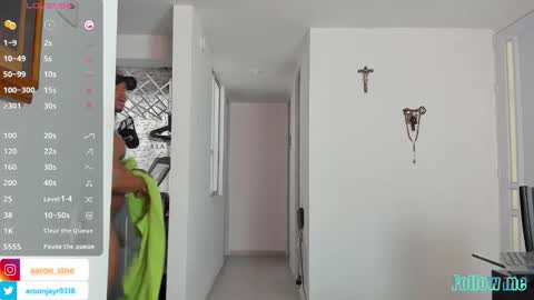 Aaron online show from December 15, 2025, 2:10 pm