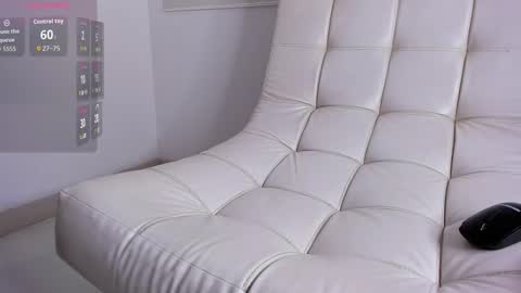 Aaron Tate online show from November 25, 2025, 12:43 am