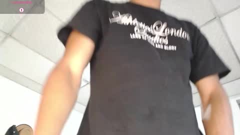 Snapshot of aaronblack1_ chatting on September 22, 2025, 1:51 am Heyy my name is Aaron online show from September 22, 2025, 1:51 am