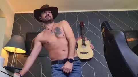 Aaron online show from November 16, 2025, 5:35 am