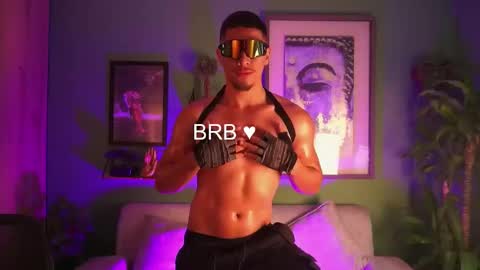 AARON  online show from November 10, 2025, 8:02 am