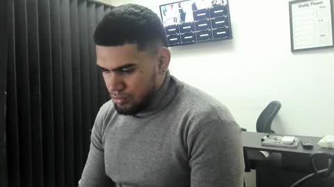 ig aaron hunter123 online show from February 25, 2026, 2:27 pm