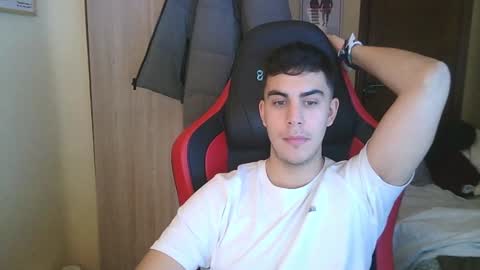 aaronlavine online show from December 23, 2024, 3:33 pm