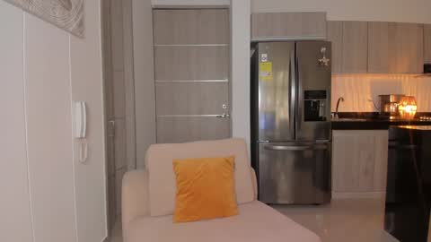 Aaron online show from December 10, 2024, 7:00 pm