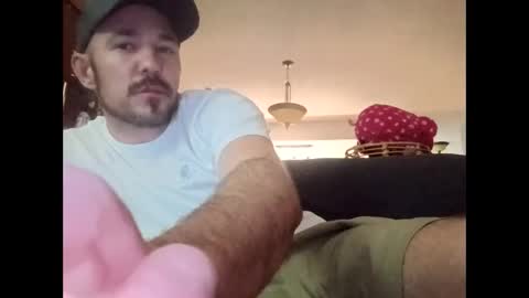 Snapshot of aaronshere888888 chatting on April 1, 2026, 2:01 am aaronshere888888 online show from April 1, 2026, 2:01 am