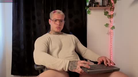 aaronsmith2_ online show from March 28, 2026, 6:51 pm